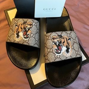 🔥 Gucci Supreme Slides 🔥